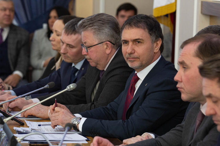 Противостояние паводку-2026 обсудили в Совете депутатов